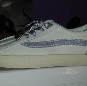 Girls🍀 Fashion Sneakers...